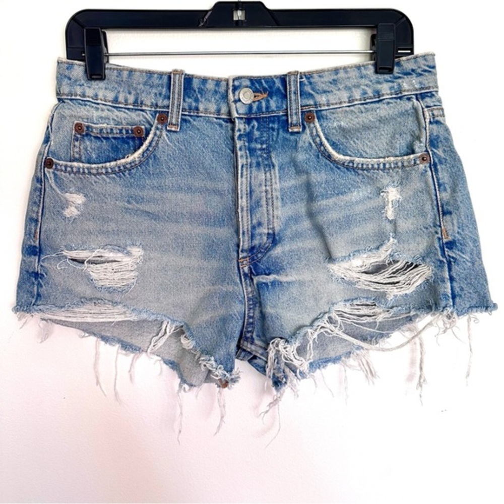 Zara Light Wash Distressed Denim Shorts Size 6